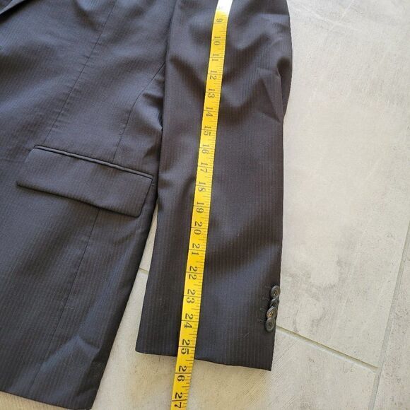 Hugo Boss Suit jacket size 42R‎ - Picture 9 of 12